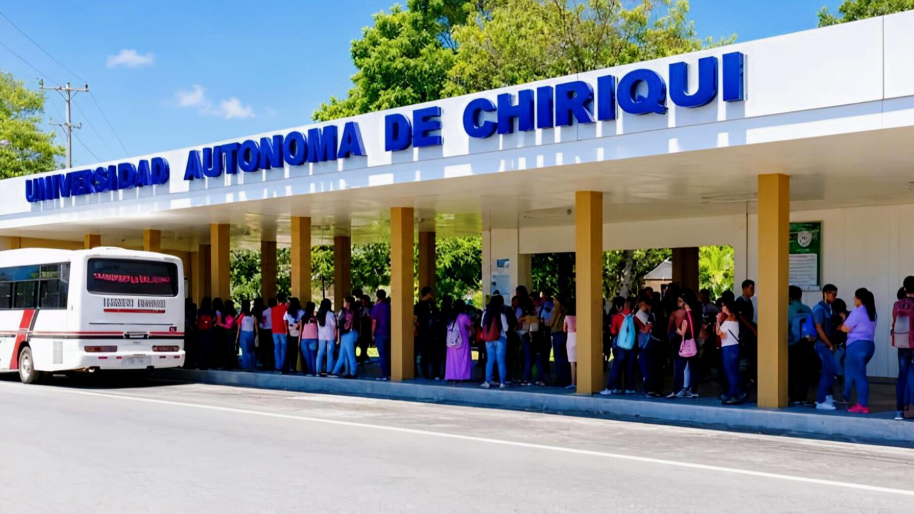 UNACHI PONE LA LUPA SOBRE SU ESTRUCTURA: RECORTES Y REVISIÓN DE MÁS DE 200 ACREDITACIONES